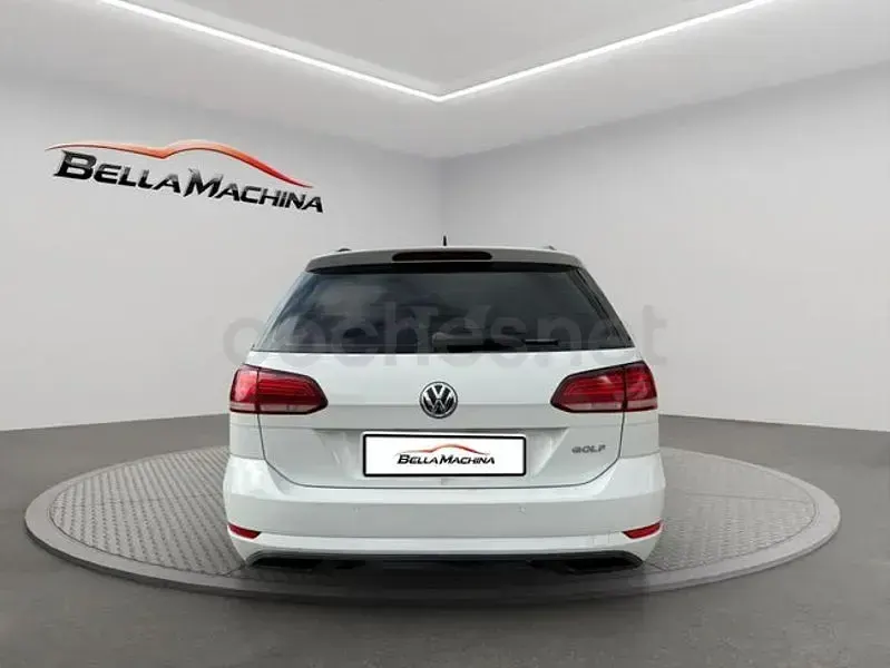 Usado VW Golf VII Business 115 CV (84 kW) 2019 Blanco Familiar
