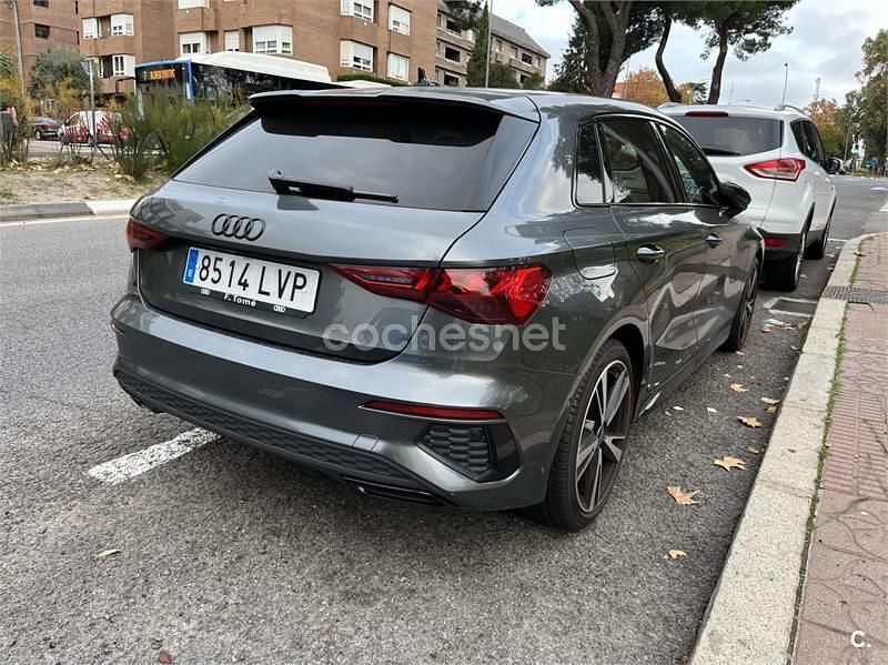 Usado Audi A3 Ambiente 150 CV (110 kW) 2021 Gris / plata Berlina
