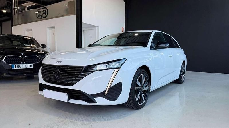 Usado Peugeot 308 SW Allure 131 CV (96 kW) 2022 Blanco Familiar