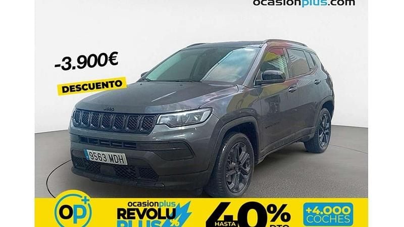 Usado Jeep Compass Night Eagle 129 CV (94 kW) 2023 Gris SUV