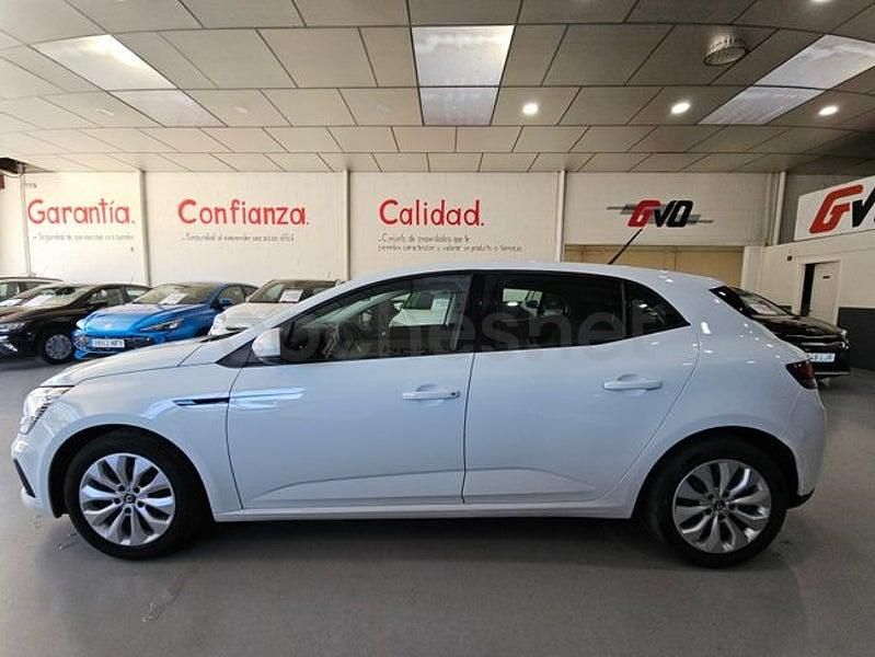 Usado Renault Mégane IV Life 115 CV (84 kW) 2021 Blanco Berlina