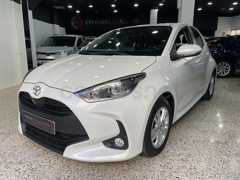 Usado Toyota Yaris 125 CV (91 kW) 2023 Blanco Utilitario