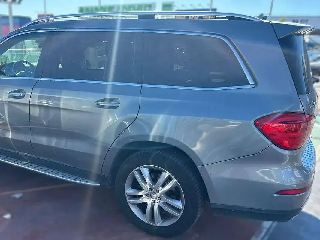 Usado Mercedes GL500 435 CV (319 kW) 2015 Gris SUV