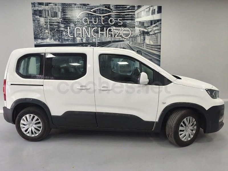 Usado Peugeot Rifter Active 100 CV (73 kW) 2021 Blanco Monovolumen