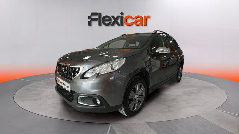 Usado Peugeot 2008 Allure 100 CV (73 kW) 2017 Gris SUV