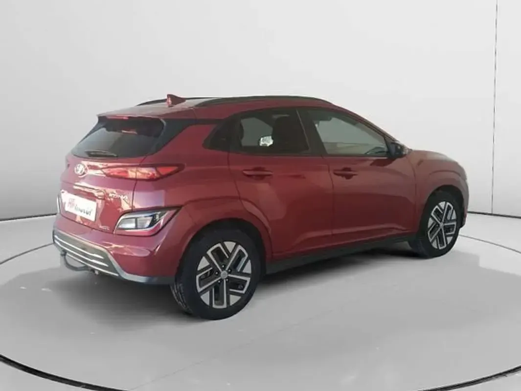 Usado Hyundai Kona 100 kW (136 CV) 2022 Rojo SUV