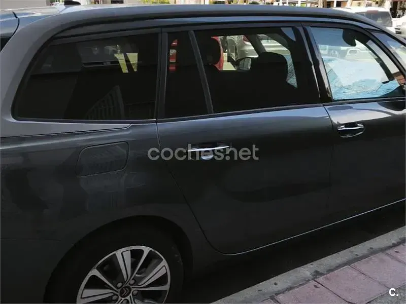 Usado Citroën Grand C4 Picasso Intensive 115 CV (84 kW) 2015 Negro Monovolumen