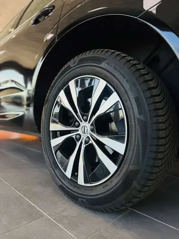 Usado Volvo XC60 Momentum 197 CV (144 kW) 2021 Negro SUV