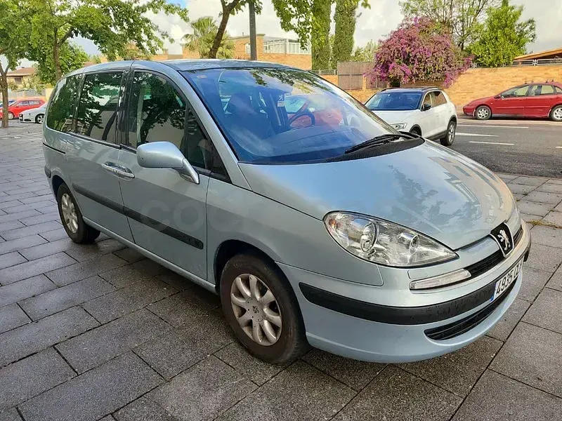Usado Peugeot 807 130 CV (95 kW) 2004 Azul Monovolumen