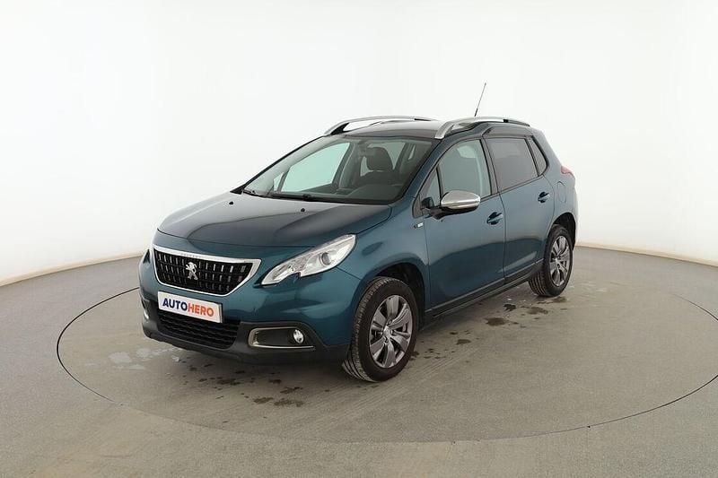 Usado Peugeot 2008 Style 110 CV (80 kW) 2017 Verde SUV