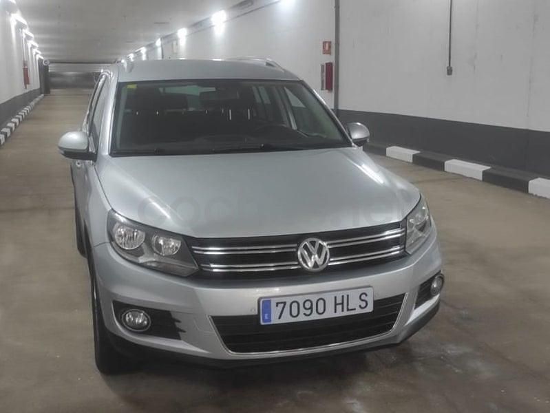 Usado VW Tiguan 140 CV (102 kW) 2012 Gris / plata SUV
