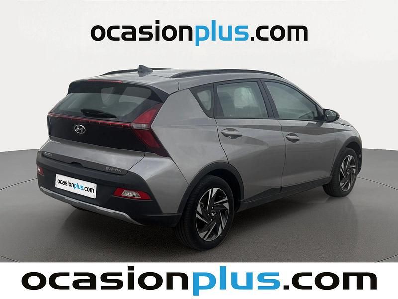 Usado Hyundai Bayon 84 CV (61 kW) 2022 Gris SUV