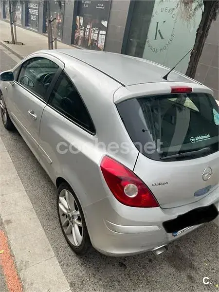 Usado Opel Corsa Sport 90 CV (66 kW) 2007 Gris / plata Utilitario
