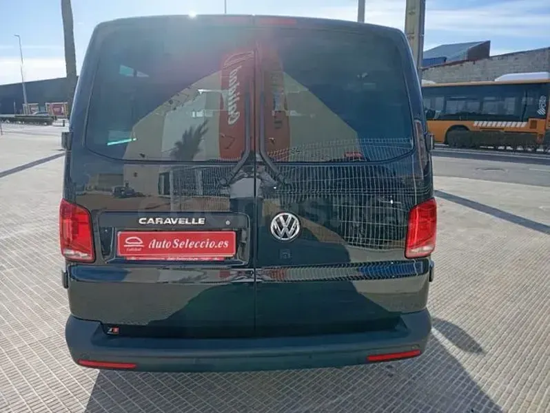 Usado VW Caravelle 150 CV (110 kW) 2022 Negro Van