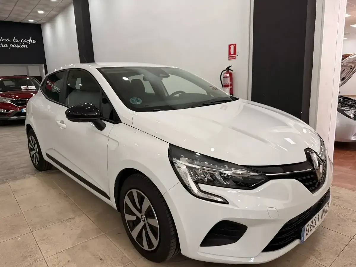 Usado Renault Clio Equilibre 90 CV (66 kW) 2022 Blanco Utilitario