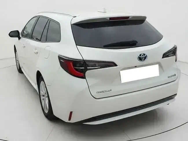 Usado Toyota Corolla Active 122 CV (89 kW) 2021 Blanco Familiar