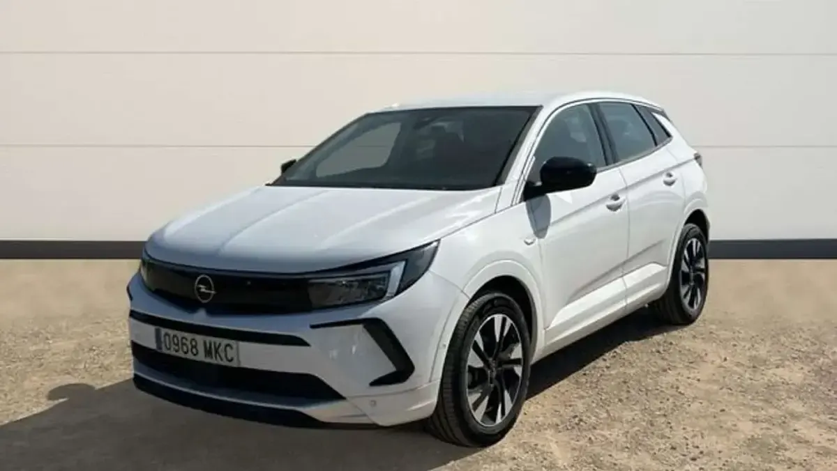 Usado Opel Grandland X Design & Tech 131 CV (96 kW) 2023 Blanco SUV