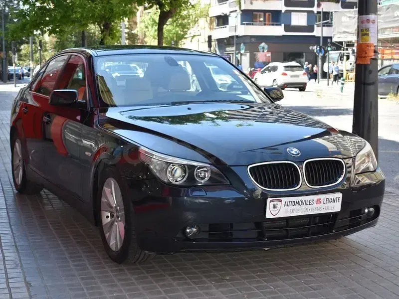 Usado BMW 530 258 CV (189 kW) 2005 Negro Berlina