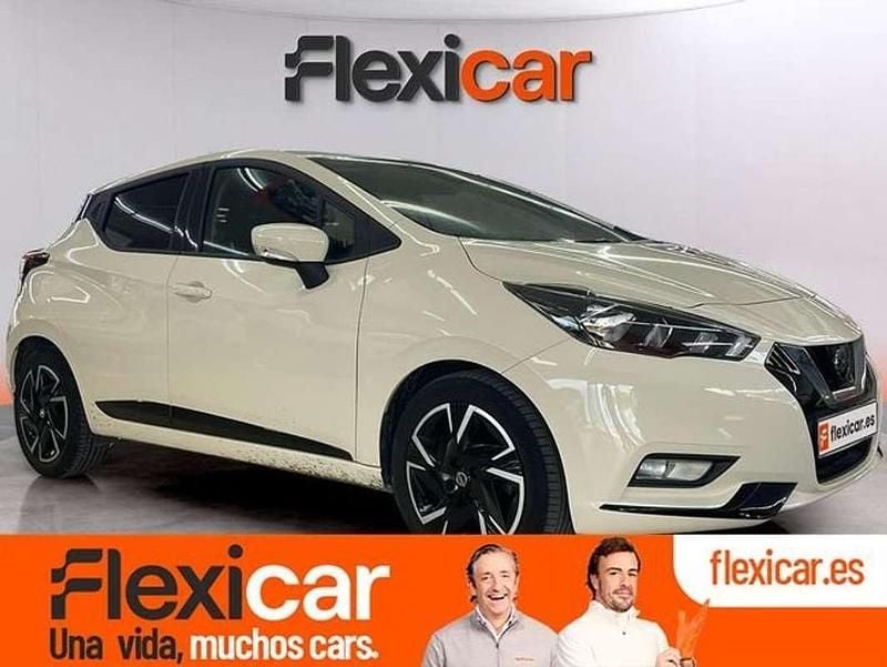 Usado Nissan Micra 92 CV (67 kW) 2021 Beige Utilitario