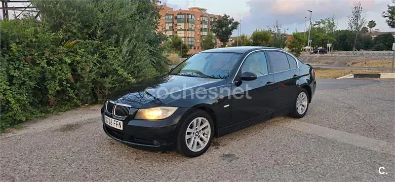 Usado BMW 318 122 CV (89 kW) 2006 Negro Berlina