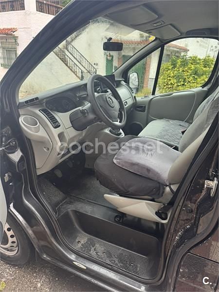 Usado Opel Vivaro 125 CV (91 kW) 2017 Negro Monovolumen