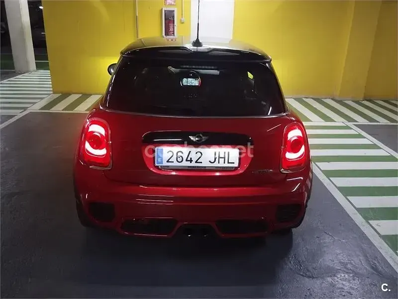 Usado Mini John Cooper Works 231 CV (169 kW) 2015 Rojo Utilitario