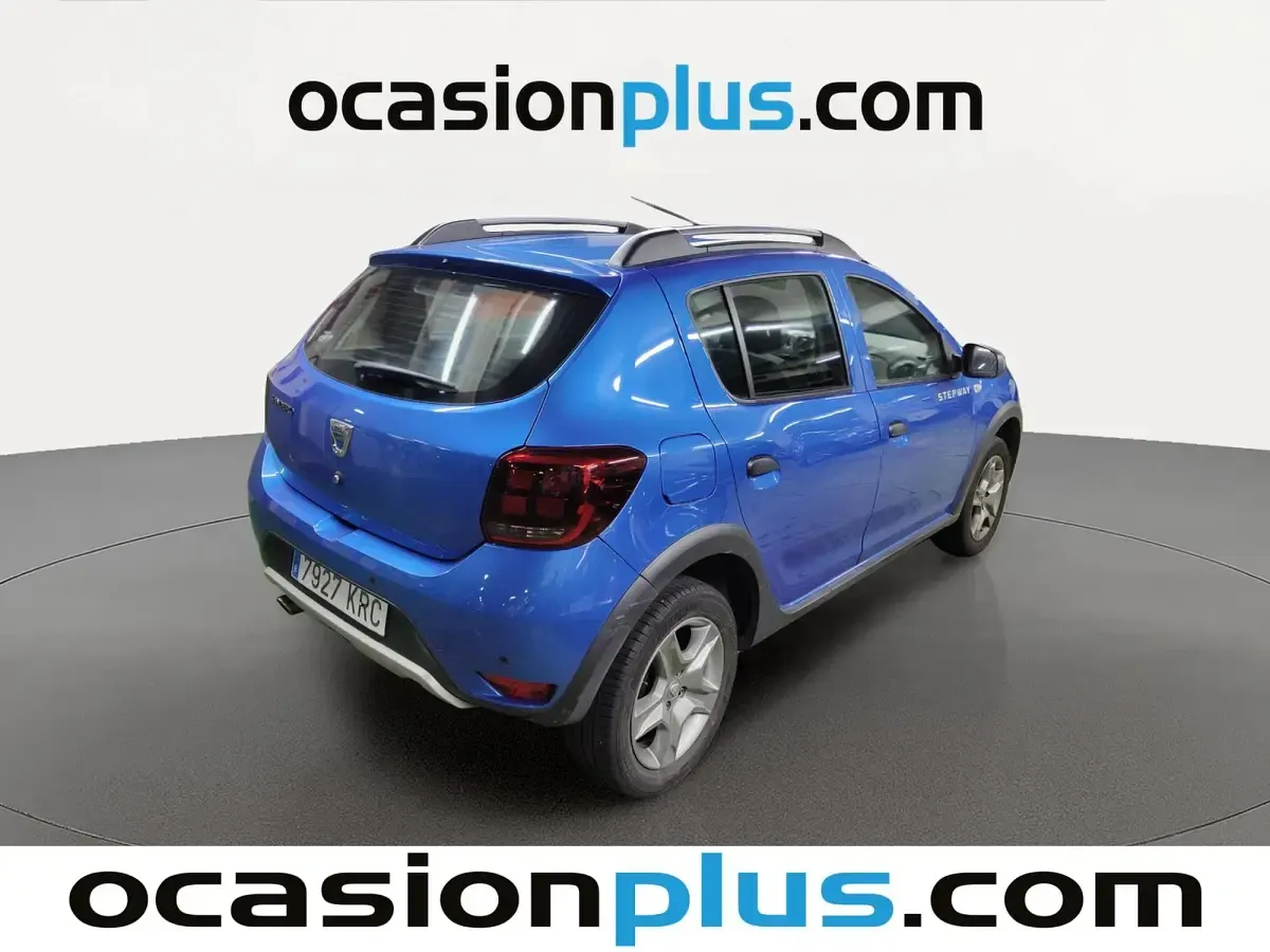 Usado Dacia Sandero Comfort 90 CV (66 kW) 2018 Azul Utilitario
