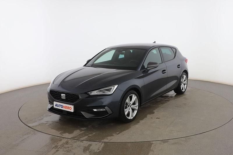 Usado Seat Leon FR 150 CV (110 kW) 2020 Gris Utilitario