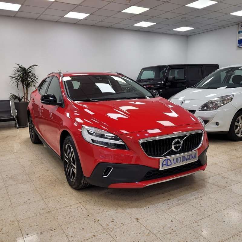 Rojo Usado 2018 Volvo V40 CC Plus Familiar | 17.800 € (Precio justo) - Imagen 1/4