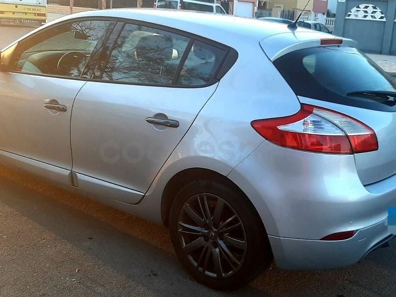 Usado Renault Mégane Life 115 CV (84 kW) 2013 Beige Berlina