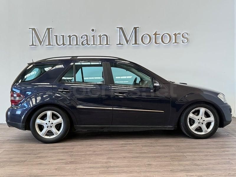 Usado Mercedes ML320 224 CV (164 kW) 2007 Azul SUV