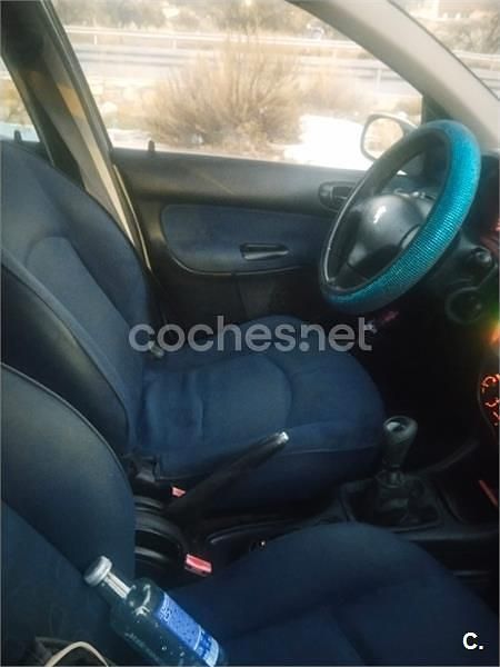 Begagnad Peugeot 206 70 HK (51 kW) 2005 Grå Sedan