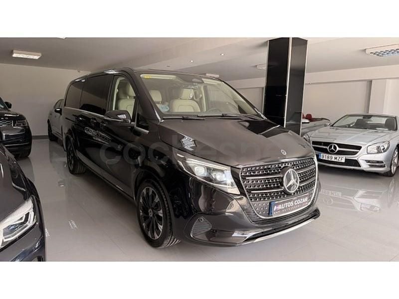 Käytetty Mercedes V220 Avantgarde 163 HP (119 kW) 2024 Musta Tila-auto