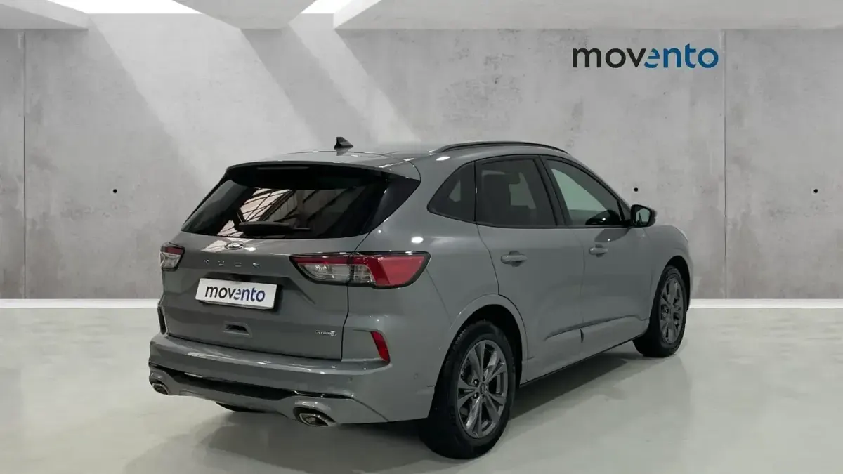 Usado Ford Kuga ST-Line X 190 CV (139 kW) 2023 Gris SUV