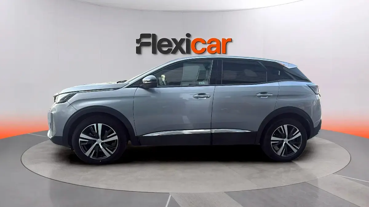Usado Peugeot 3008 Allure 196 CV (144 kW) 2024 Gris SUV