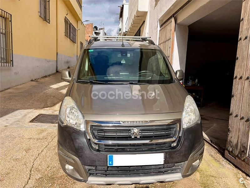 Marrón Usado 2016 Peugeot Partner Tepee Outdoor Monovolumen | 8000 € (Precio justo) - Imagen 1/4