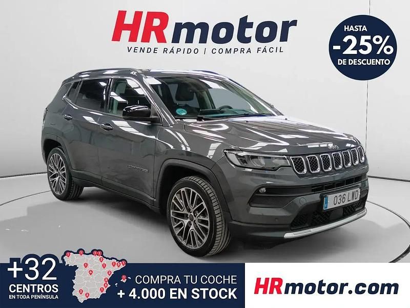 Usado Jeep Compass Limited 130 CV (95 kW) 2022 Gris / plata SUV