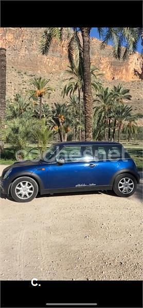 Usado Mini ONE 90 CV (66 kW) 2004 Azul Utilitario