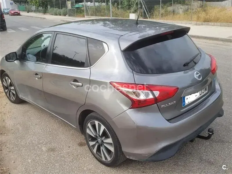 Usado Nissan Pulsar Tekna 110 CV (80 kW) 2015 Gris / plata Utilitario