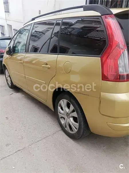 Usado Citroën C4 Picasso Exclusive 110 CV (80 kW) 2009 Beige Monovolumen