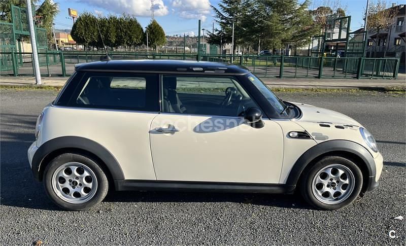 Usado Mini Cooper D 110 CV (80 kW) 2011 Beige Utilitario