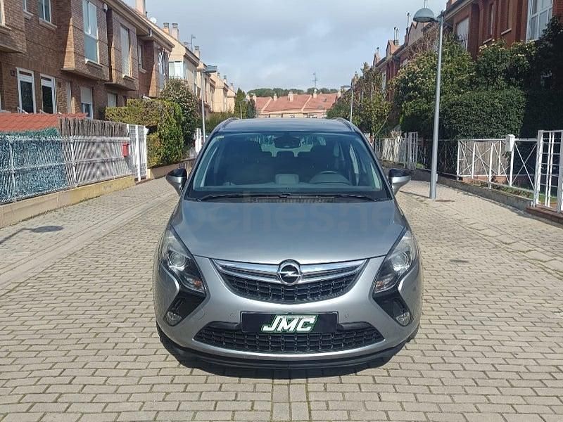 Usado Opel Zafira Tourer Excellence 130 CV (95 kW) 2012 Gris / plata Monovolumen
