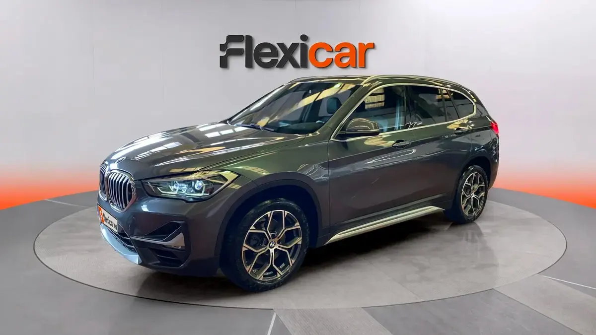 Usado BMW X1 140 CV (102 kW) 2020 Gris SUV