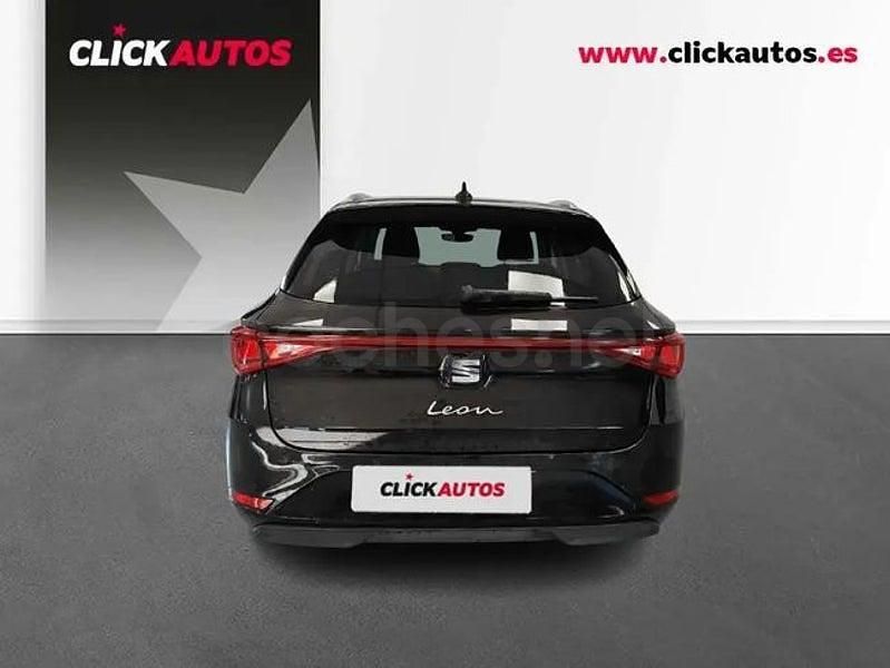 Usado Seat Leon Style 116 CV (85 kW) 2025 Negro Familiar