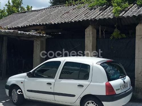 Blanco Usado 2000 Renault Clio II Berlina | 800 € (Super precio) - Imagen 1/4