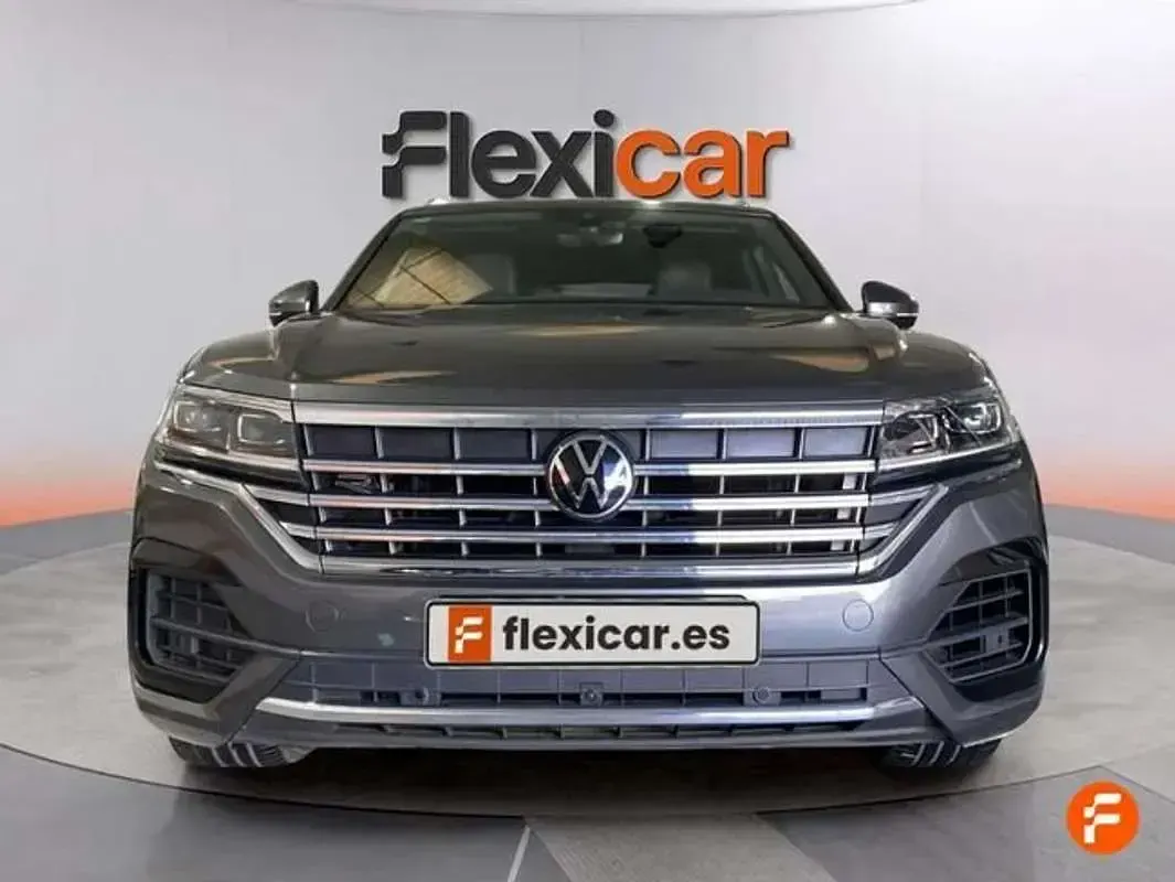 Usado VW Touareg 286 CV (210 kW) 2022 Gris SUV
