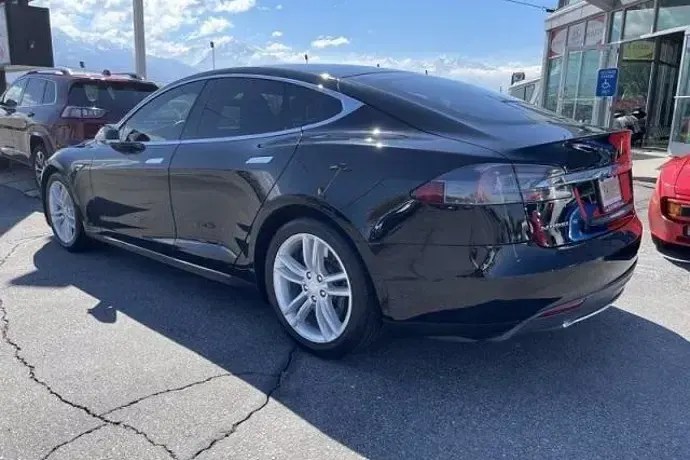 Usado Tesla Model S 225 kW (306 CV) 2016 Utilitario
