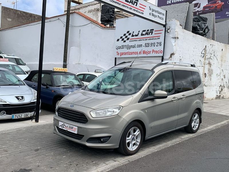 Beige Usado 2016 Ford Tourneo Courier Ambiente Monovolumen | 9900 € (Caro) - Imagen 1/4