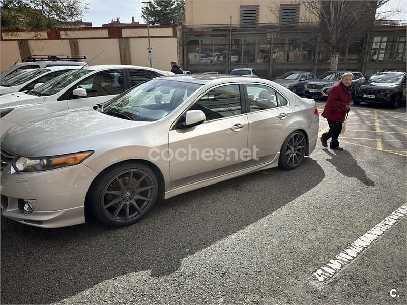 Usado Honda Accord Innova 201 CV (147 kW) 2009 Gris / plata Berlina
