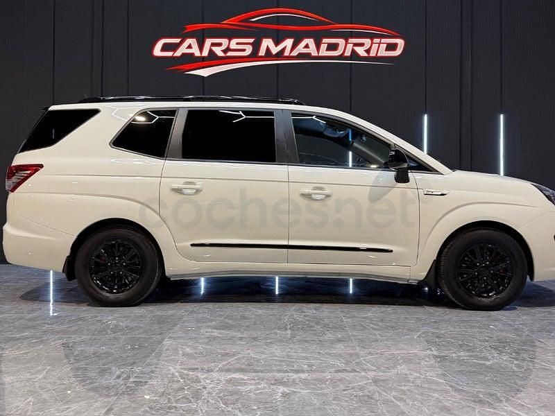 Usado Ssangyong (KGM) Rodius 155 CV (114 kW) 2014 Blanco Monovolumen